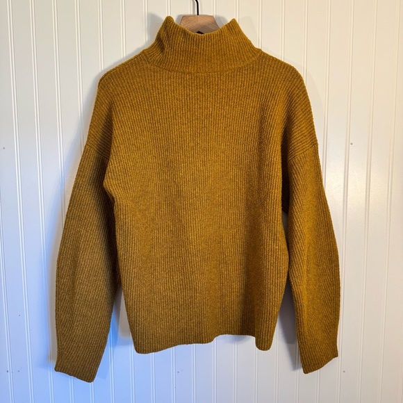 Abercrombie & Fitch Women’s Chunky Knit Mockneck Golden Yellow Sweater Size M - Picture 5 of 12